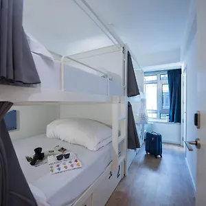 Room00 Lizbona