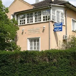 2* Pensión Kis Gellert
