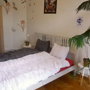  Hostal Gaia Astoria