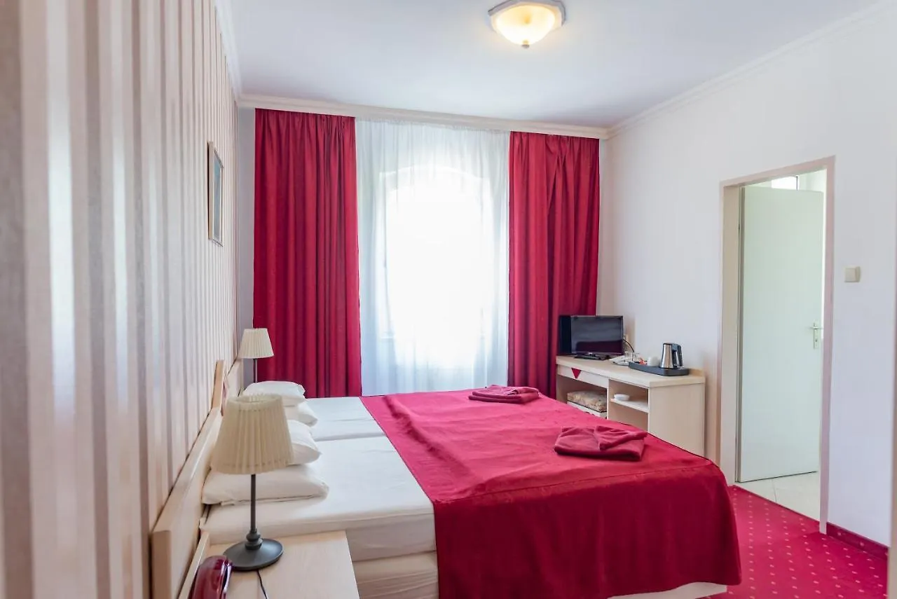 ***  Walzer Hotel Budapest Hungary